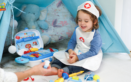 How to Use Pretend Play to Encourage Your Child's Imagination and Creativity