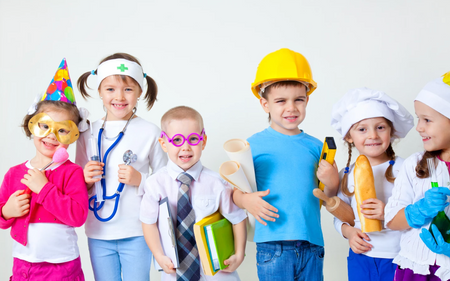 10 BENEFITS OF DRESS-UP PLAY FOR CHILDREN